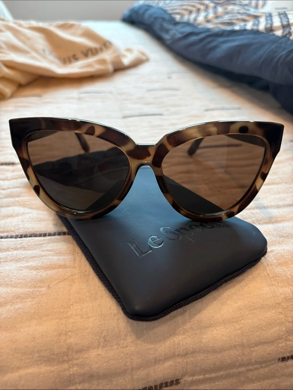 Le Specs Liar Liar  Volcanic Tort Cat-Eye Sunglasses - Brown Tortoise
